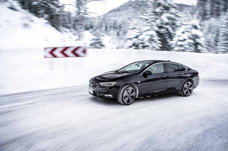  Opel Insignia Grand Sport Turbo 4x4 2017 года  (фото 14 из 41)